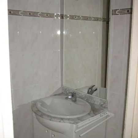Heliopolis Ab 111- 4 Personnes * 아그