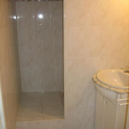 Heliopolis Ab 111- 4 Personnes 아그